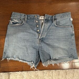 Agolde Riley shorts in snapshot